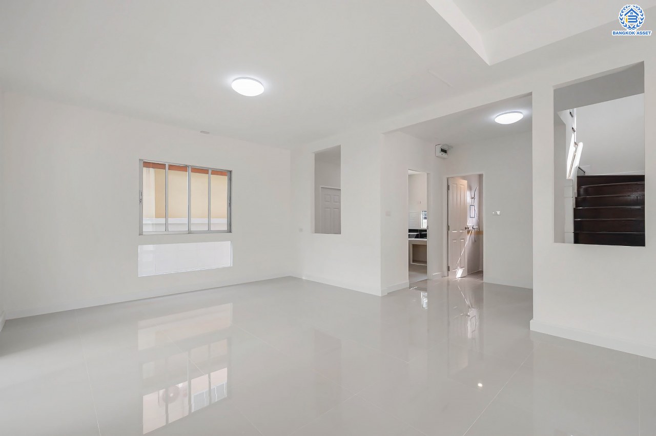 บ้านมือสองตกแต่งใหม่ โครงการ พฤกษ์ลดา พุทธสาคร แบรนด์ LH รองรับทุกความสุข เนื้อที่ 53.1 ตร.ว. ฟังก์ชัน 3 ห้องนอน 3 ห้องน้ำ จอดรถได้ 2 คัน บนทำเลใกล้ The Mall บางแค และเชื่อมต่อถนนเพชรเกษม, ถนนพุทธมณฑลสาย4 ใกล้โครงการรถไฟฟ้าสายสีน้ำเงิน "สถานีหลักสอง"...